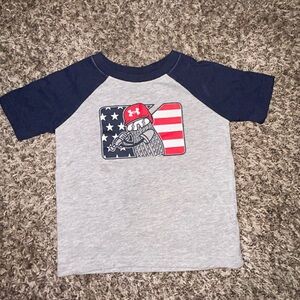 Under Armour Boys baseball shirt. Size 4.